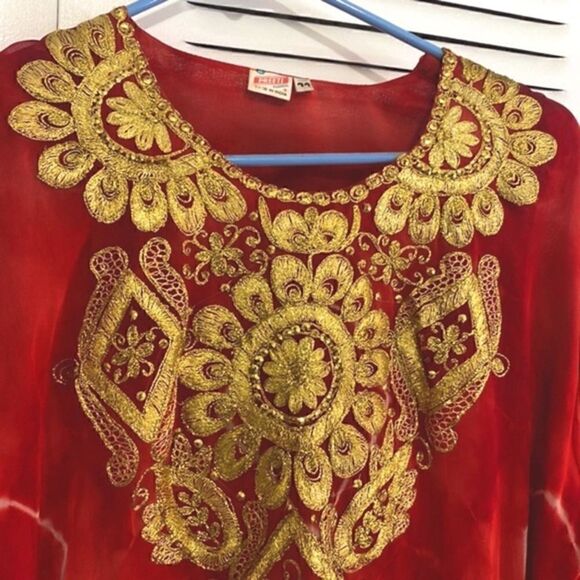 Vintage Red and Gold Aari Kurta Embroidered Indian Set - Picture 2 of 4